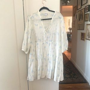 Floral white mini dress with puff sleeves